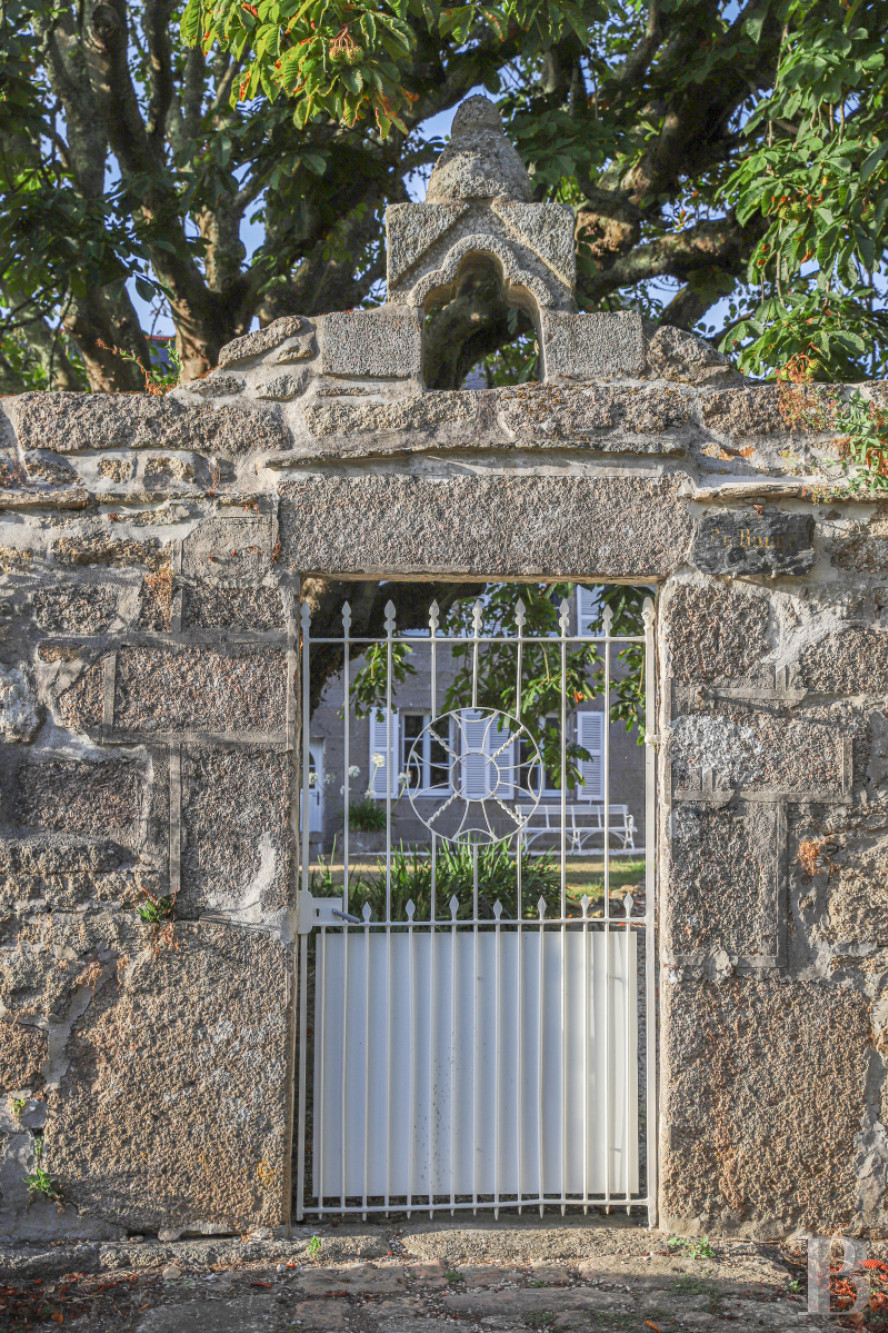 A 17th century manor house and penty close to the beaches and port in Lanildut, in the Iroise region - photo  n°2